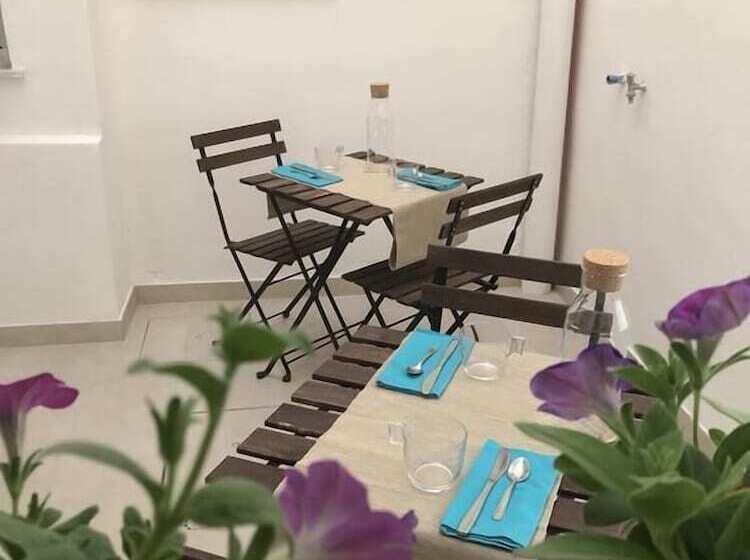 تختخواب و صبحانه G Home Gallipoli Rooms And Suite