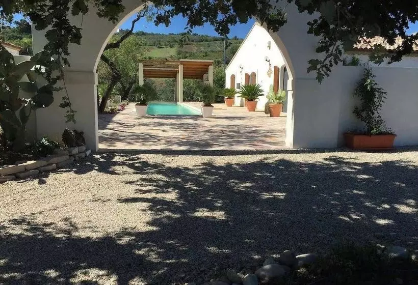 Aamiaismajoitus (B&B) Villa Angiolina, Molise
