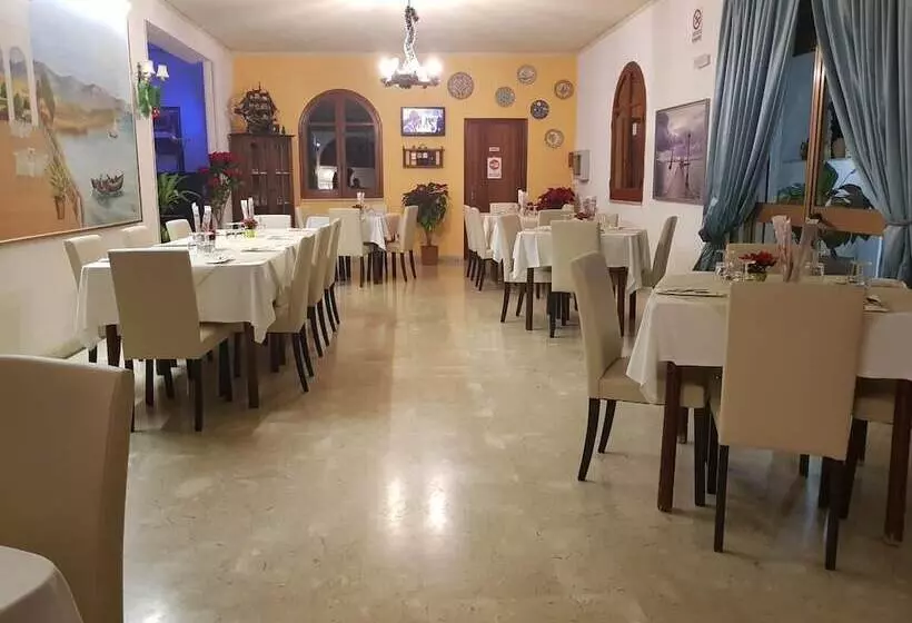 پانسیون Villa Rossella