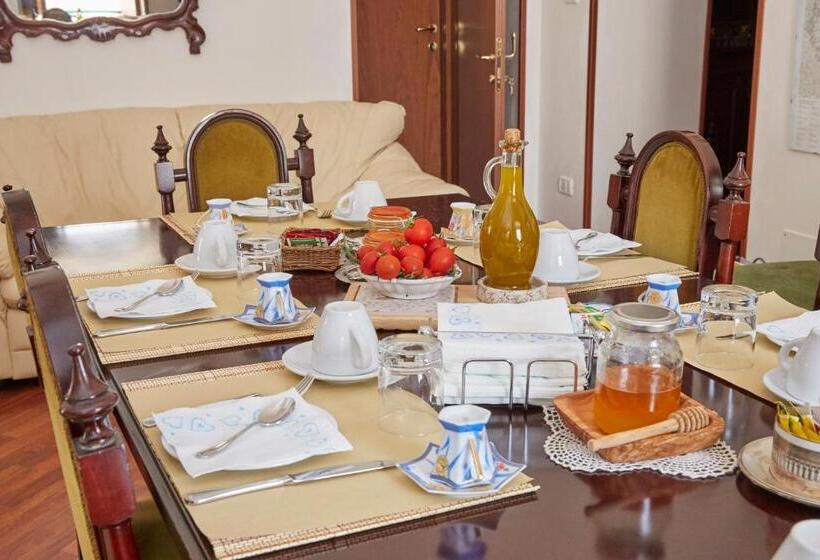 تختخواب و صبحانه Il Peschiciano