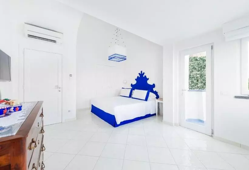 Aamiaismajoitus (B&B) La Divina Amalfi Coast