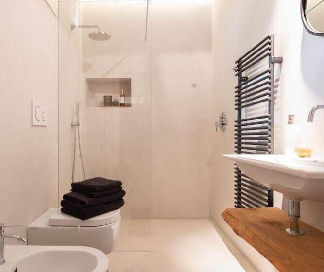 پانسیون Officine Cavour Apartments