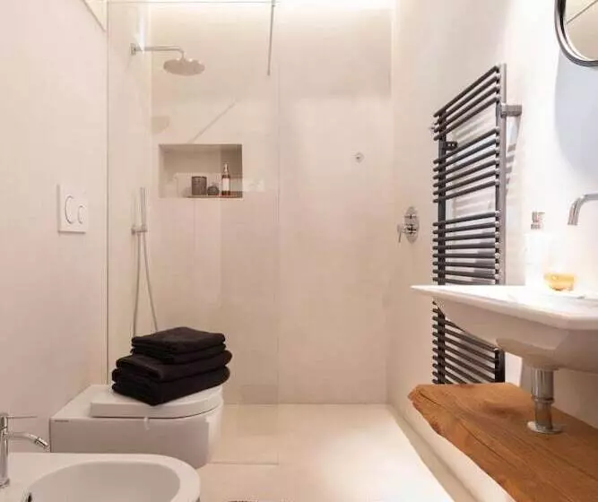 پانسیون Officine Cavour Apartments