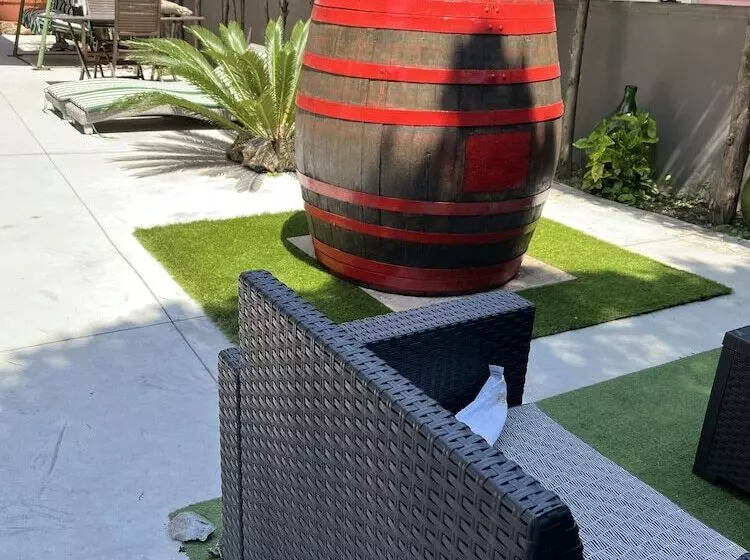 تختخواب و صبحانه Marini Bed&breakfast