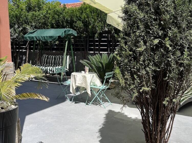 تختخواب و صبحانه Marini Bed&breakfast