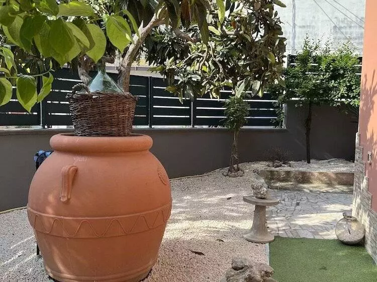 تختخواب و صبحانه Marini Bed&breakfast