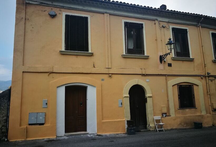 تختخواب و صبحانه Villa Dei Marchi