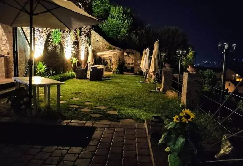 تختخواب و صبحانه Villa Dei Marchi