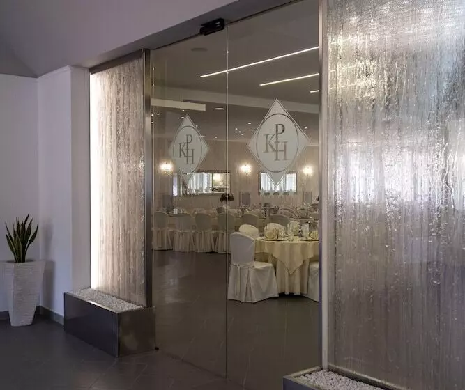 Hotelli Kristall Palace