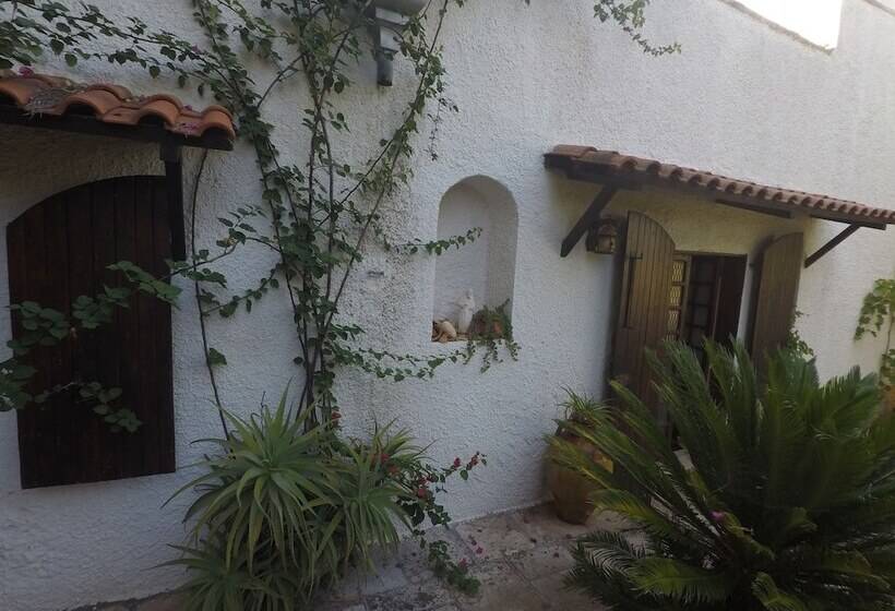 בית מלון כפרי Agriturismo Masseria Piutri