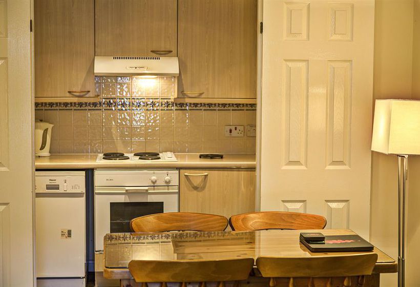 Fountain Court Grove Apartments