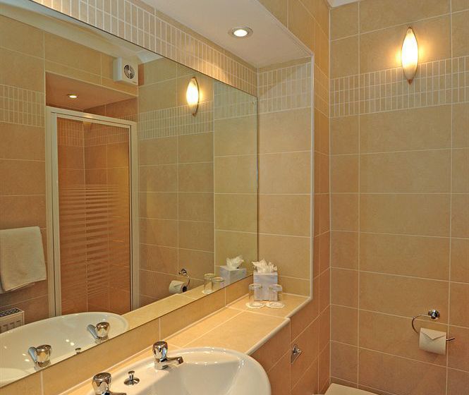 Fountain Court Grove Apartments