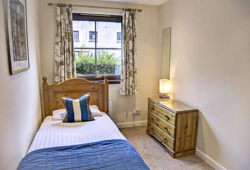 Fountain Court Grove Apartments