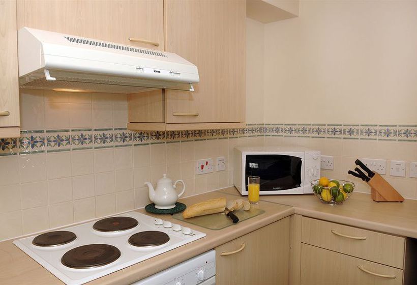 Fountain Court Grove Apartments