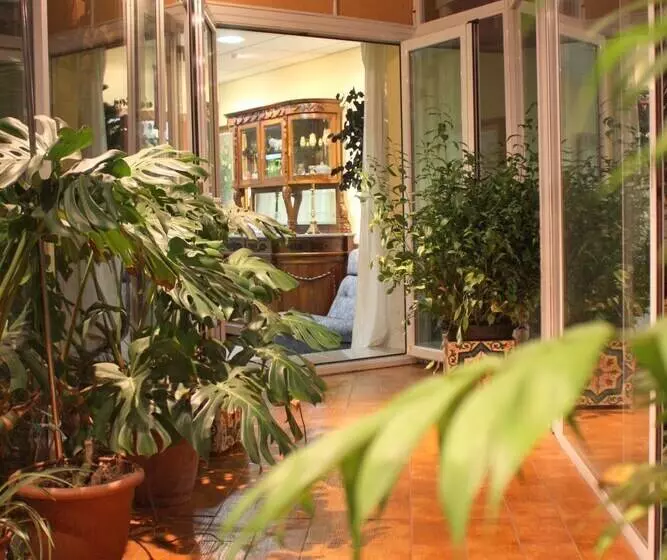 酒店 Iberia Plaza América