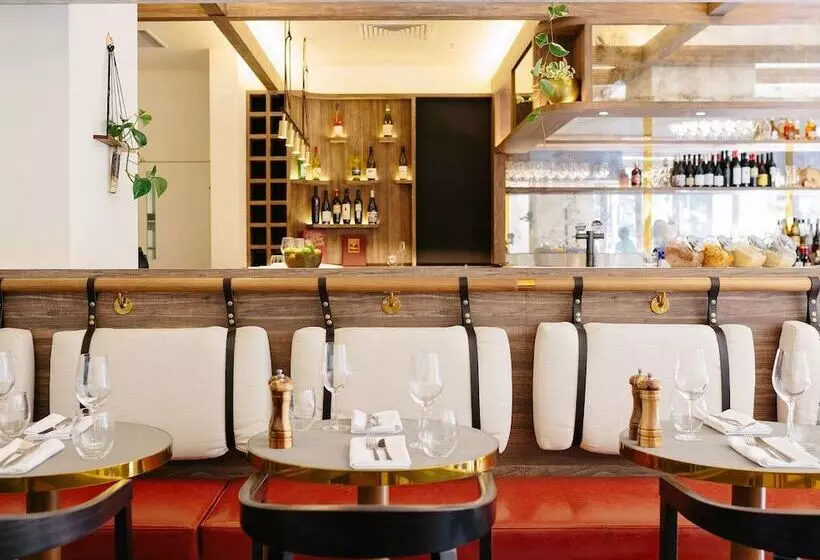 Отель The Sebel Brisbane