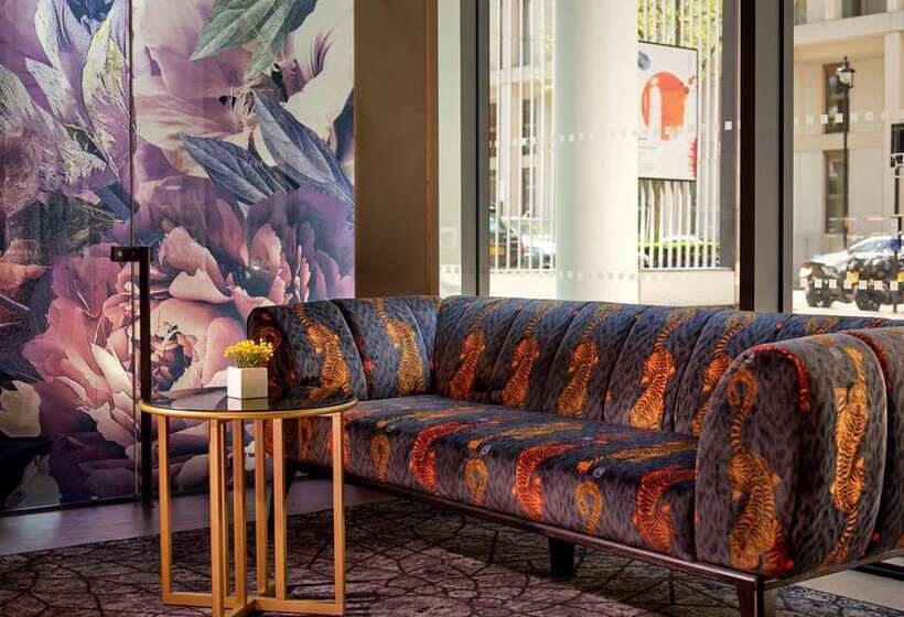 هتل The Westminster London, Curio Collection By Hilton