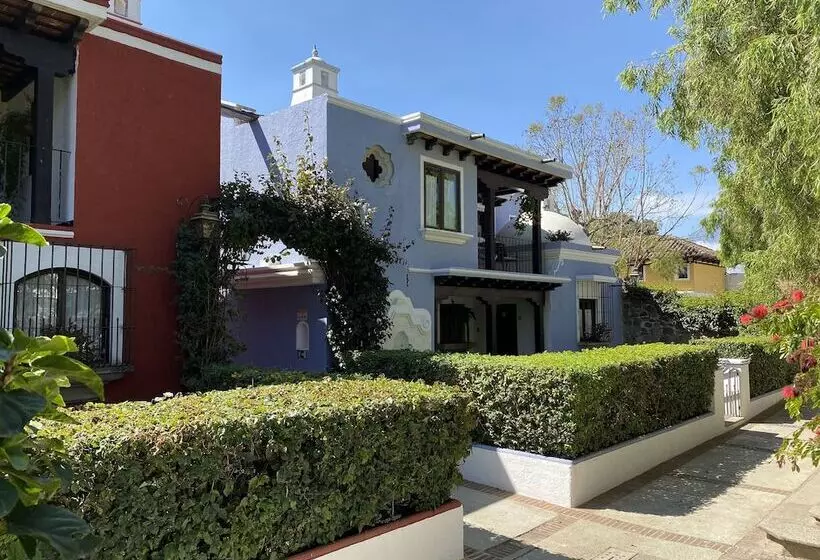 هتل Villa Colonial