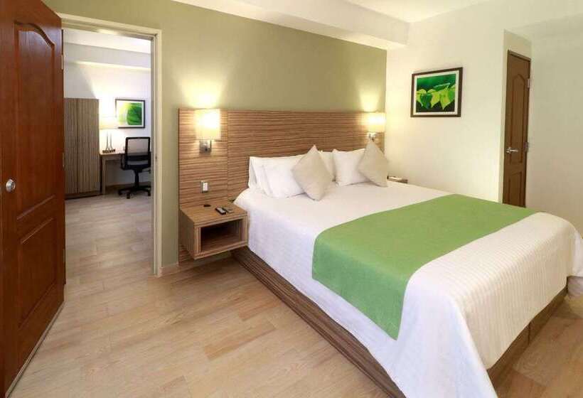 فندق Wyndham Garden Monterrey Valle Real
