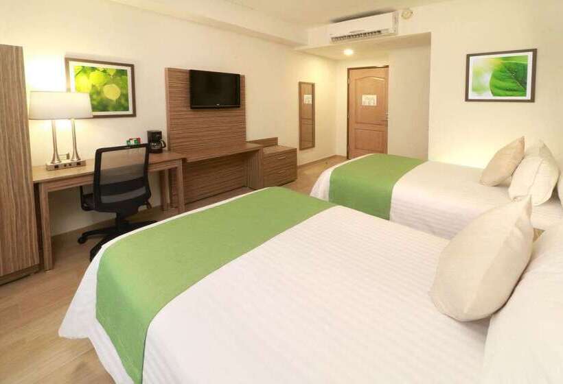 فندق Wyndham Garden Monterrey Valle Real