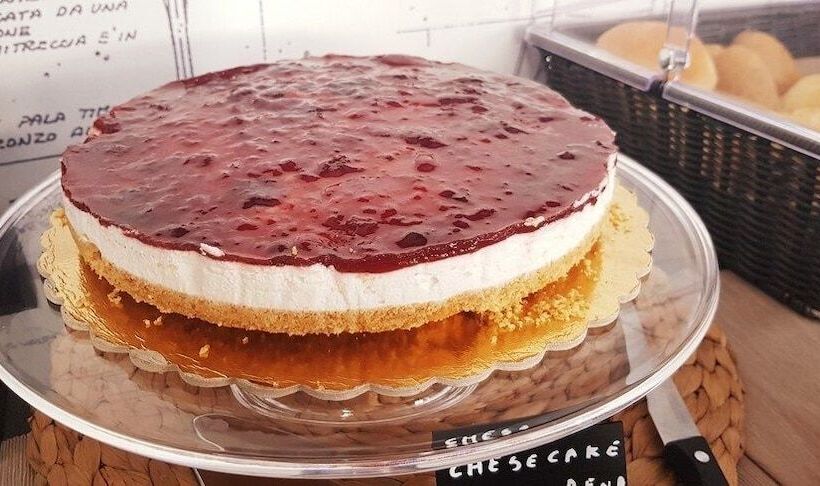 تختخواب و صبحانه Riva 33