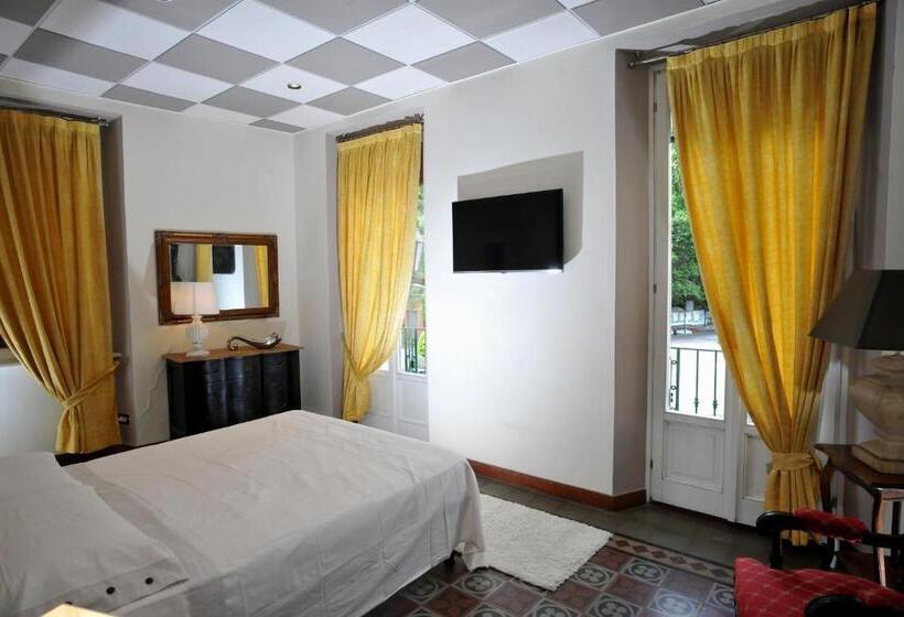 Hostel Trattoria Laghee Con Alloggio