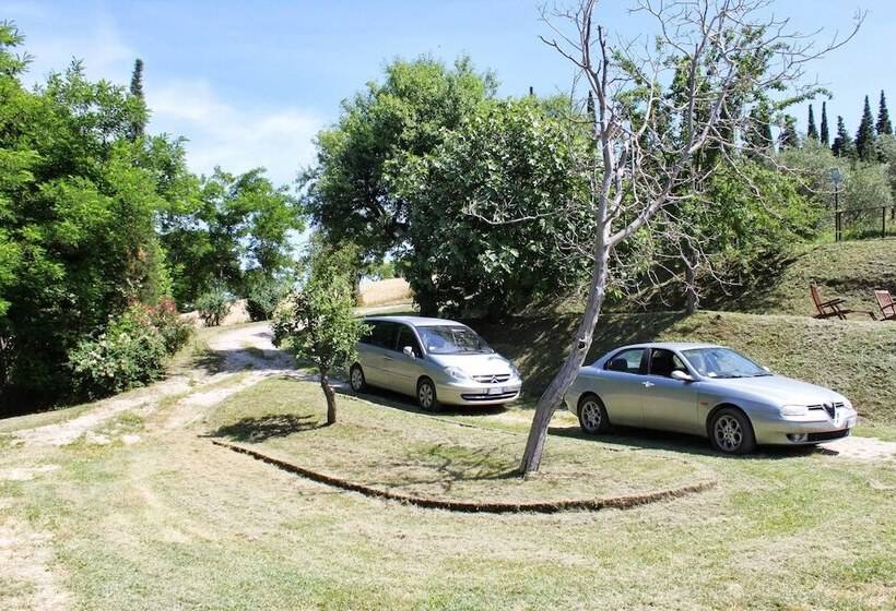 פונדק Villa Melagrana