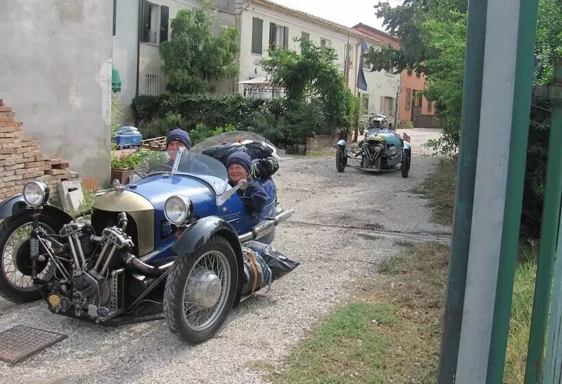 ベッドアンドブレックファースト Casa Cortesi