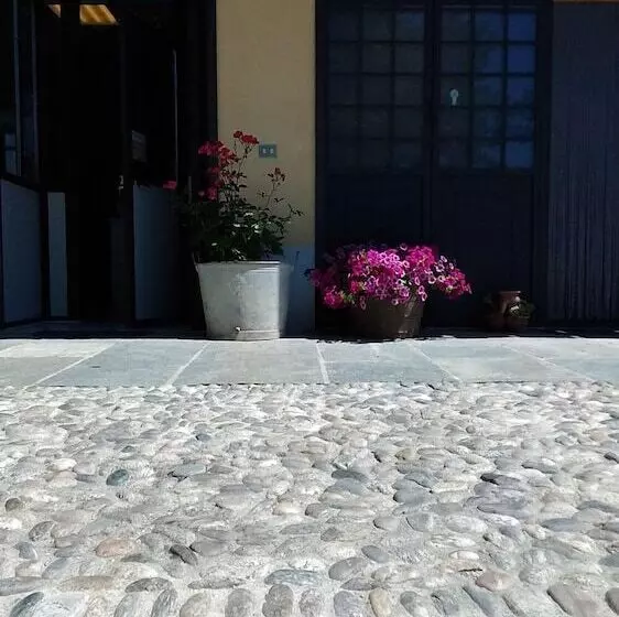 Aamiaismajoitus (B&B) Il Germano Reale