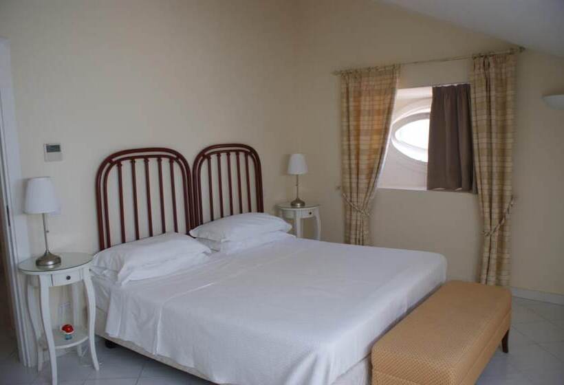 مسافرخانه Palazzetto Florio