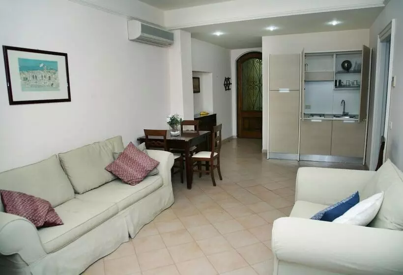 مسافرخانه Palazzetto Florio
