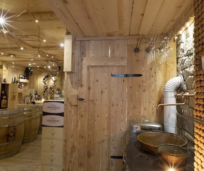 هتل Albergo Aurora