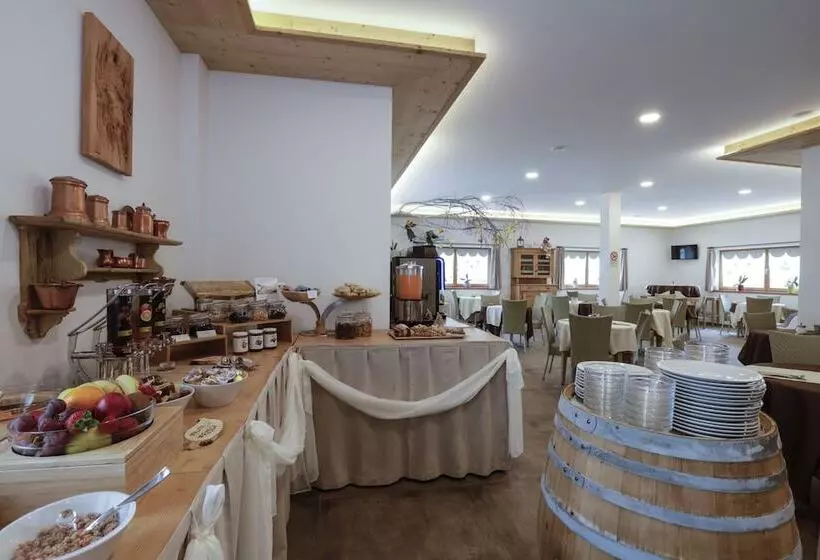هتل Albergo Aurora