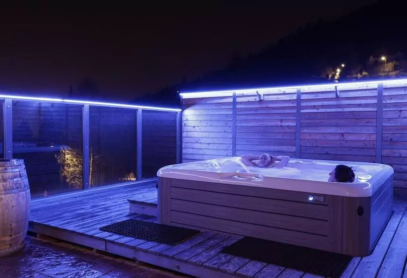 هتل Albergo Aurora