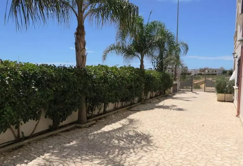 Residence Giglio Torre Pali