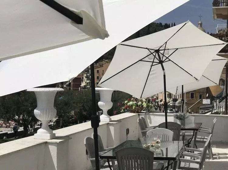 مسافرخانه Villa Shelley Boutique