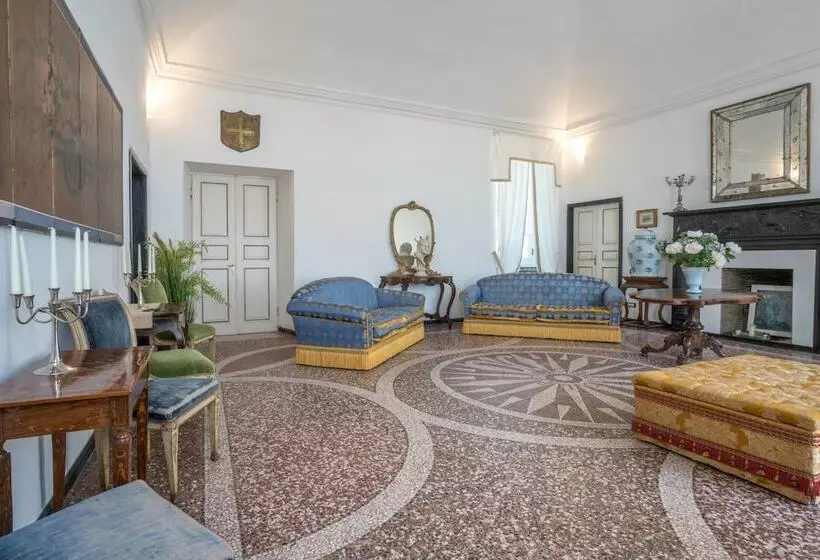 مسافرخانه Villa Shelley Boutique