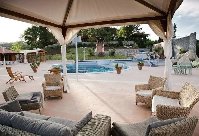 田舎風ホテル Agriturismo Borgo Santa Rosa