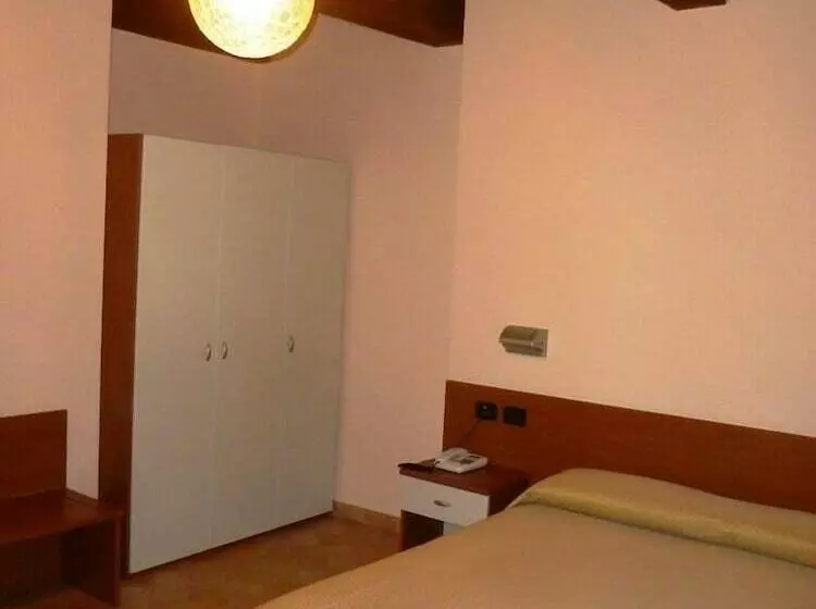 ホテル Santa Chiara