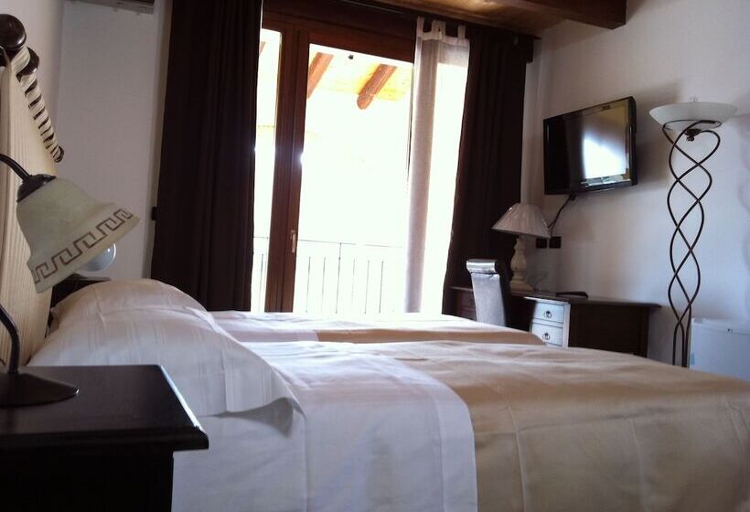 בית מלון כפרי Antico Noce