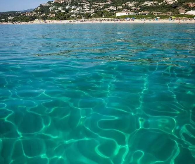 Hotelli Tiliguerta Glamping & Camping Village