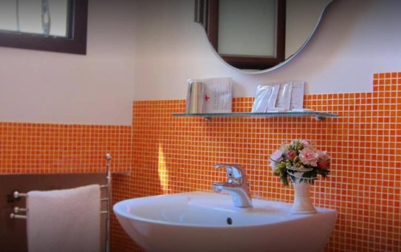 تختخواب و صبحانه Conte Orsini Suite