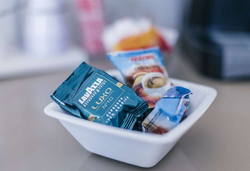 ベッドアンドブレックファースト La Postale