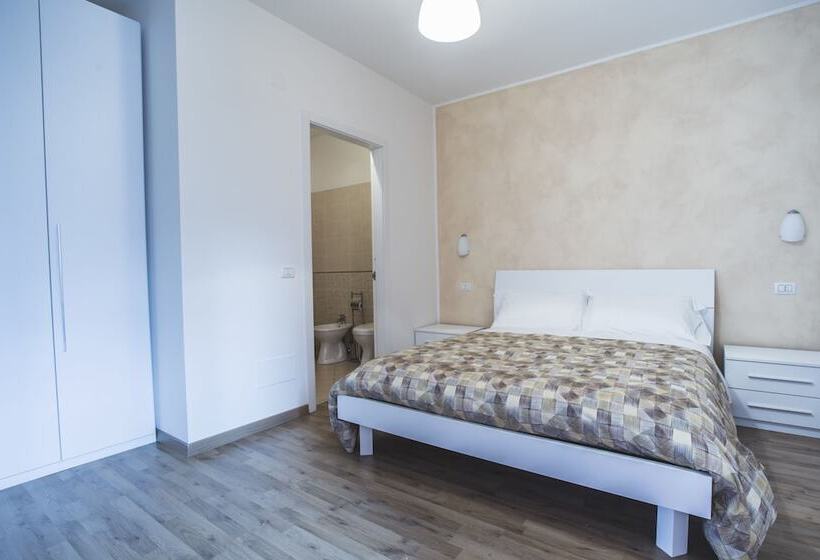 ベッドアンドブレックファースト La Postale