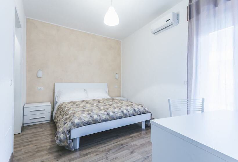 ベッドアンドブレックファースト La Postale