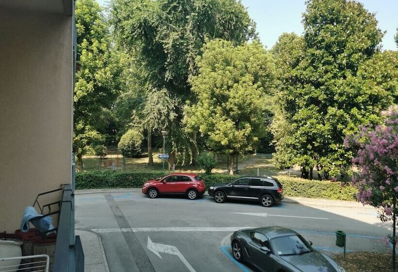 تختخواب و صبحانه Venice Port House