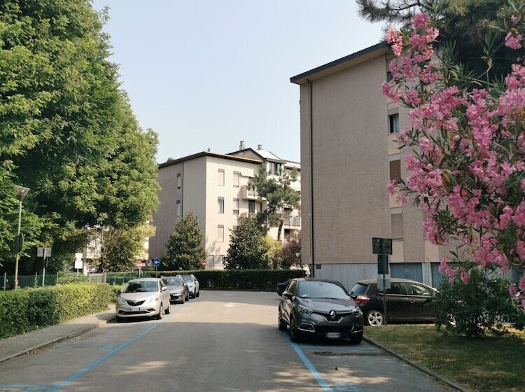 تختخواب و صبحانه Venice Port House