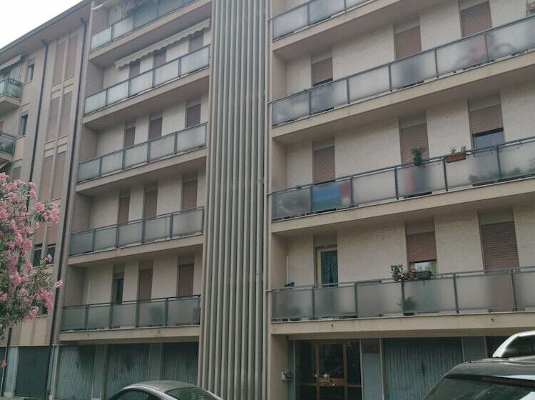 تختخواب و صبحانه Venice Port House