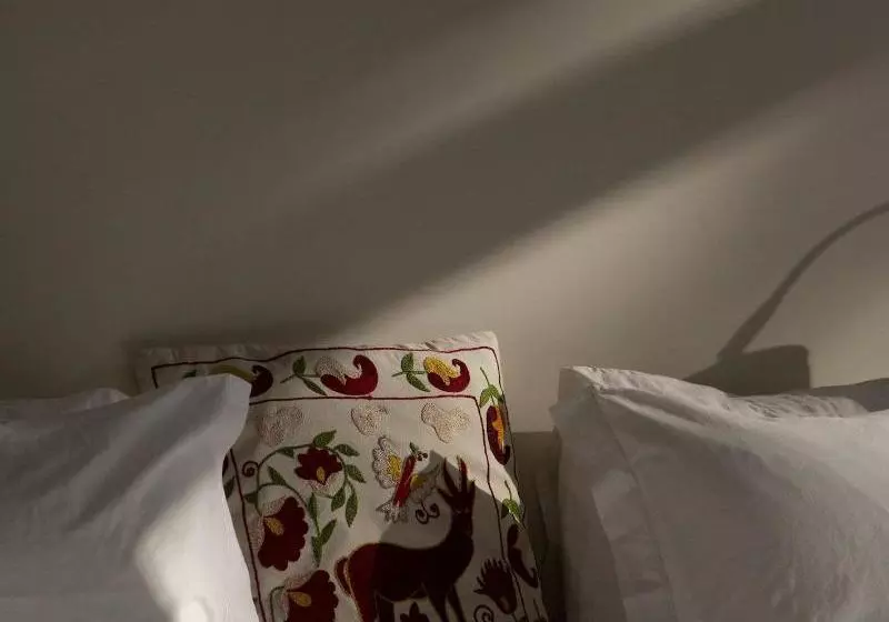 Aamiaismajoitus (B&B) Villa Valbom