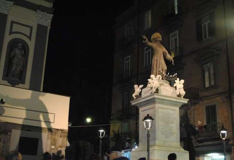 تختخواب و صبحانه Bien Bì